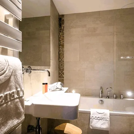 Apt Au Coeur De #1 Tres Bien Situe Apartment
